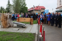 Odsłonięcie tablicy i ławeczki jubileuszowej