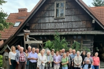 Seniorzy z Kozakowic w Chlebowej Chacie