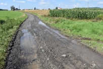 Kozakowice, ul. Biała, w trakcie remontu