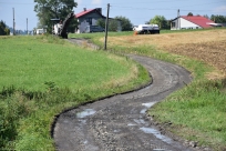 Kozakowice, ul. Biała, w trakcie remontu