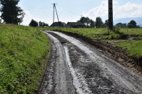 Kozakowice, ul. Biała, w trakcie remontu
