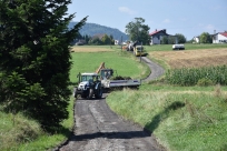 Kozakowice, ul. Biała, w trakcie remontu