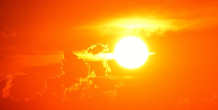 Instytut Meteorologii i Gospodarki Wodnej - Państwowy Instytut Badawczy ostrzega przed wysokimi temperaturami, a następnie burzami z gradem, które w najbliższych dniach mogą wystąpić we wszystkich powiatach województwa śląskiego.