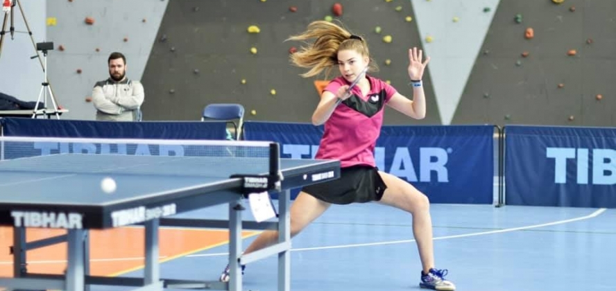 Zawodniczka z Lesznej Górnej, była wychowanka klubu LKS Lesznianka, popisała się grą na wysokim poziomie i zdobyła drugą lokatę na podium w klasyfikacji kobiet.
